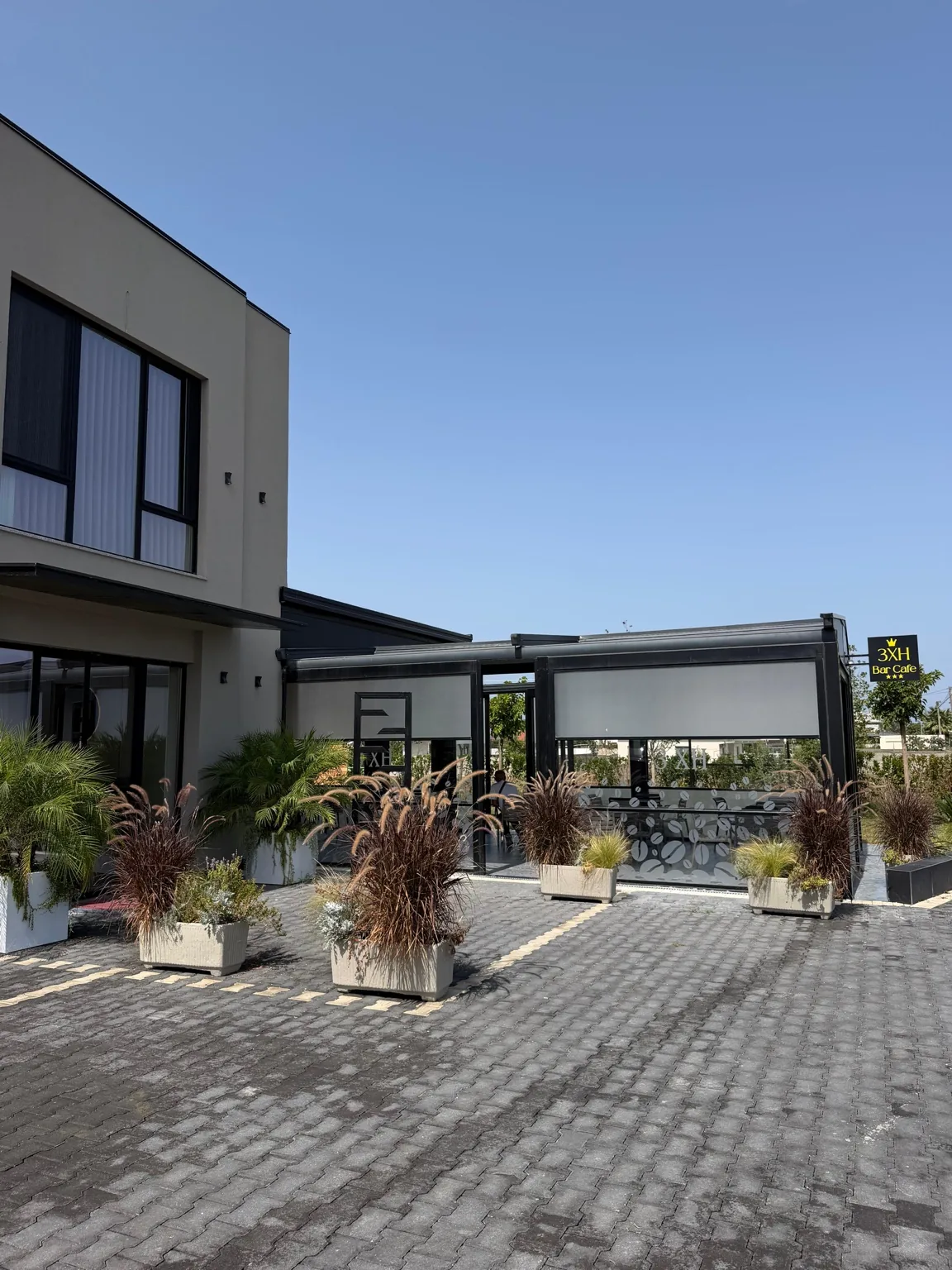 Bar dhe kafe te 3XH Seaside Apartment në Durrës
