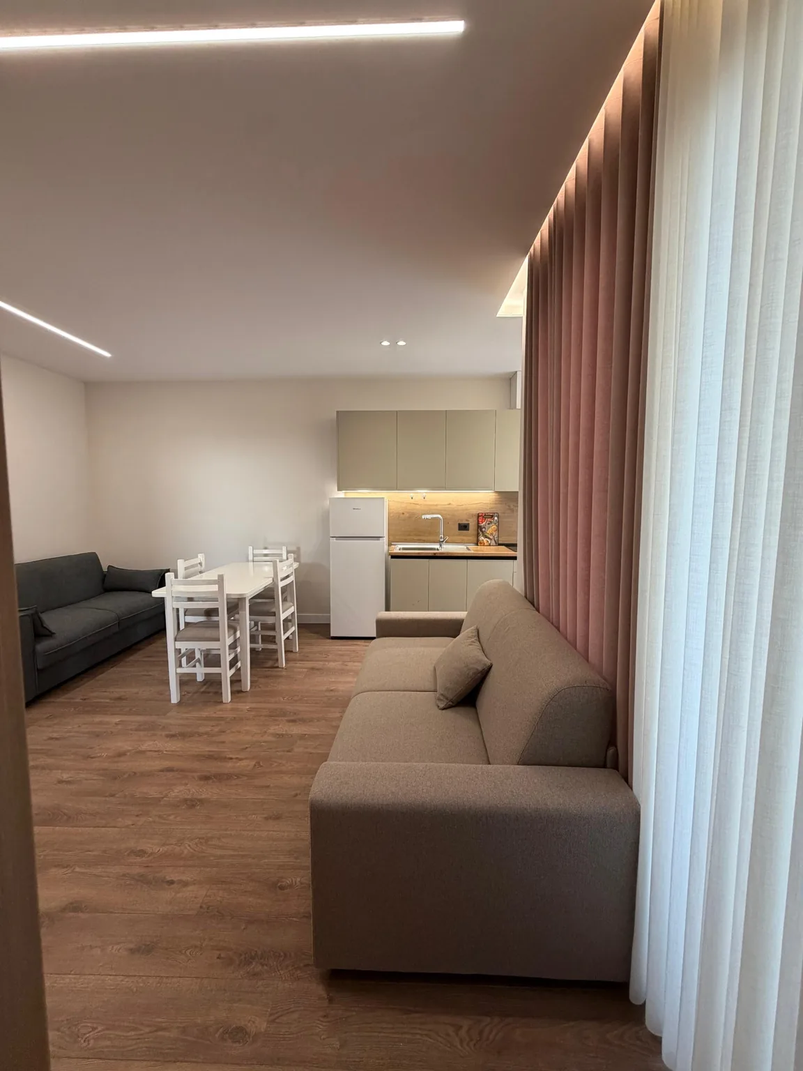 Apartament 1+1 te 3XH Seaside Apartment në Durrës - pamje 2