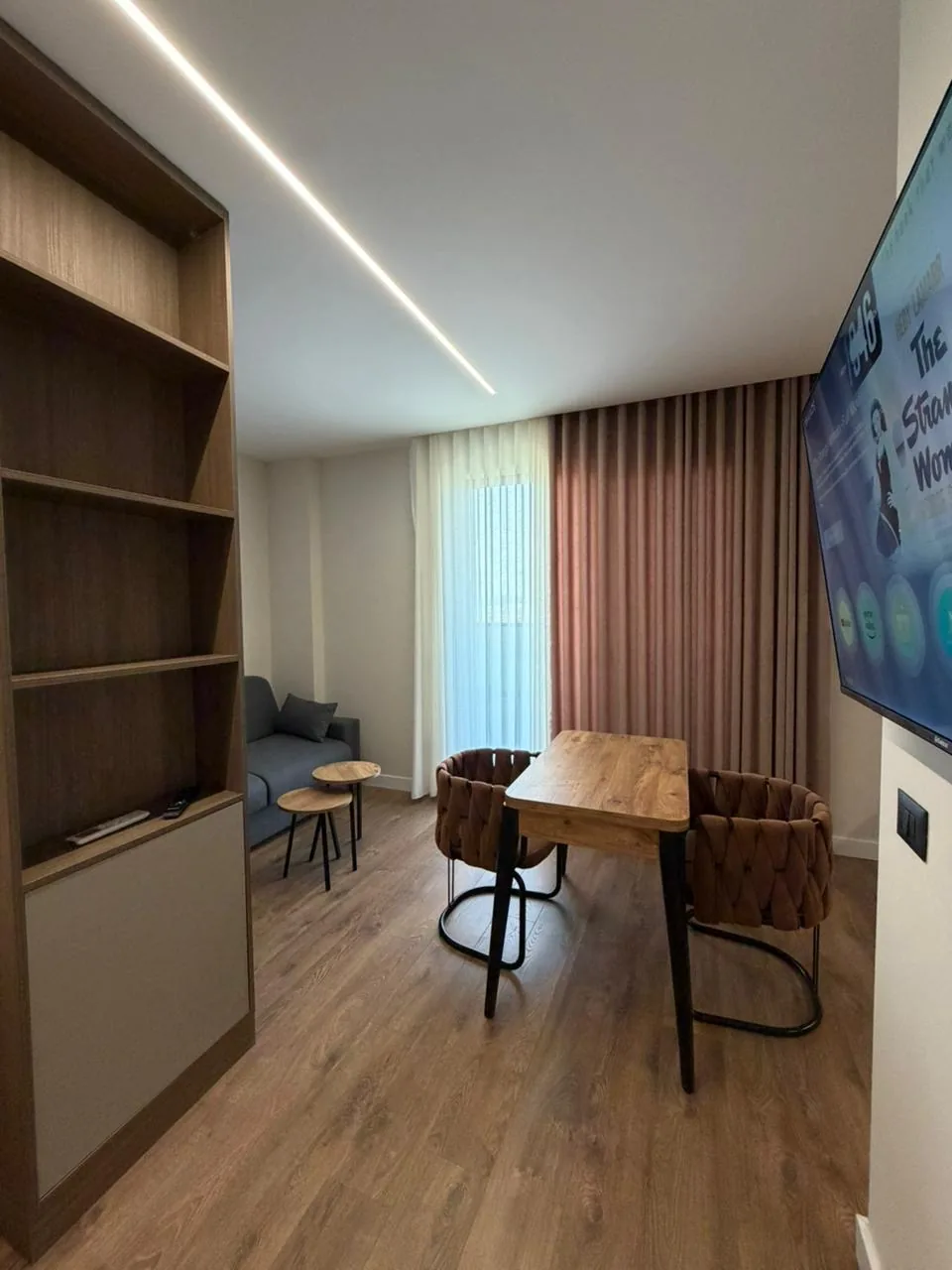 Brendësia e Gazoniere te 3XH Seaside Apartment në Durrës - pamje 3